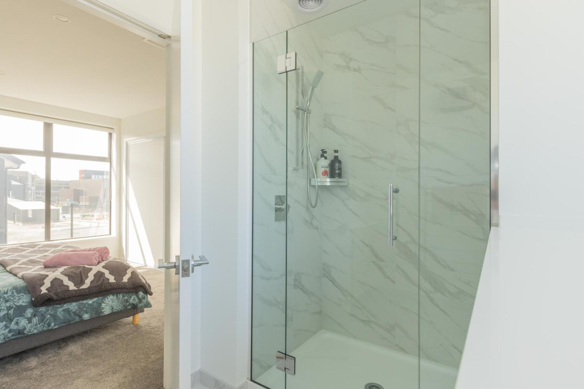 Luxury 2 Bedroom Townhouse By Hagley Park In Cbd 크라이스트처치 외부 사진